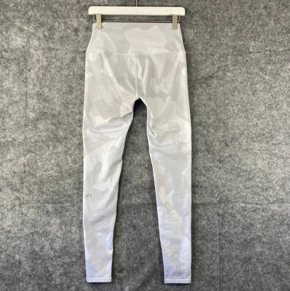 White Camo Alo Yoga Leggings - Picture 4 of 6